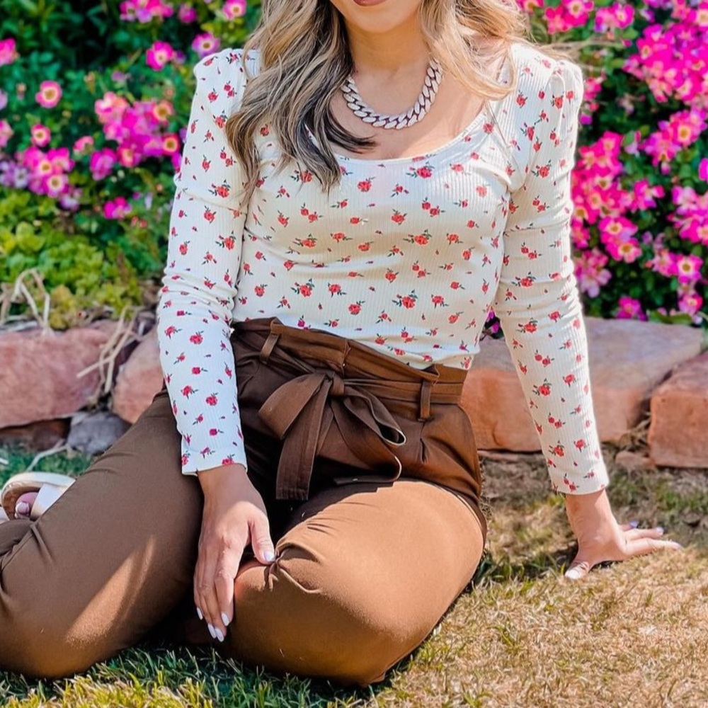 Medium Wild Fable Floral Cream Puff Sleeves Crop Top